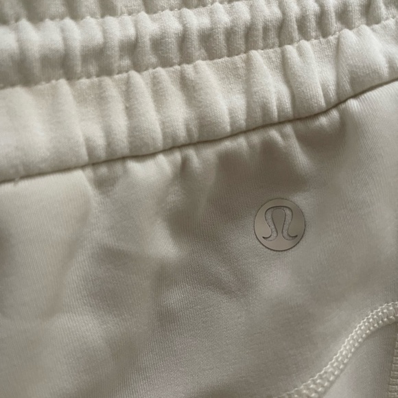 Lululemon Softstreme cropped pants - Picture 3 of 3